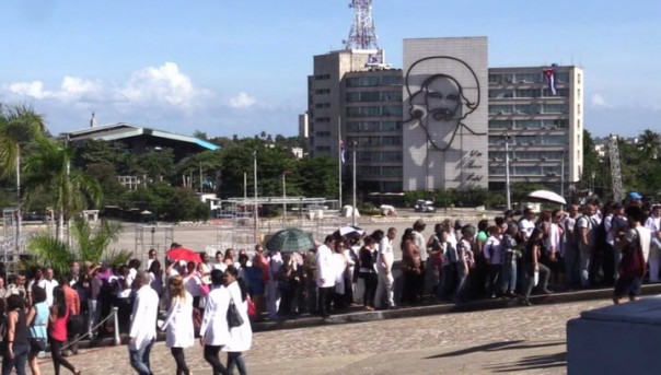 Российская делегация прибыла на траурную церемонию по случаю кончины Кастро