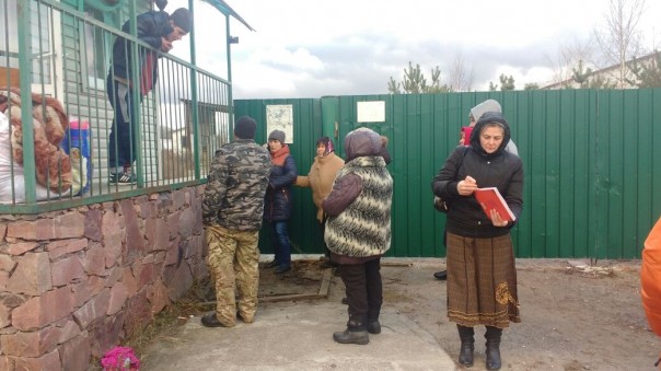 В село под Киевом свезли 500 тонн львовского мусора В село под Киевом свезли 500 тонн львовского мусора