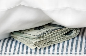 Где и зачем власти Украины прячут свои деньги?