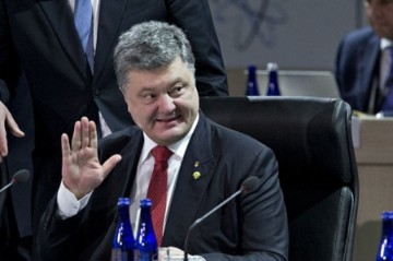 Вальцман мечтает припасть к ручке Трампа: украинский президент без приглашения рвется в США