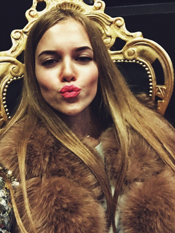 В Минюсте Украины отказались ставить 23-летнюю Калынчук во главе люстрации. В эротический скандал заместительницы Авакова подбавила огня ее сестра В Минюсте Украины отказались ставить 23-летнюю Калынчук во главе люстрации. В эротический скандал заместительницы Авакова подбавила огня ее сестра