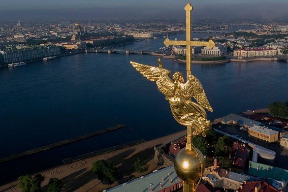 Петербург официально назван туристической столицей мира