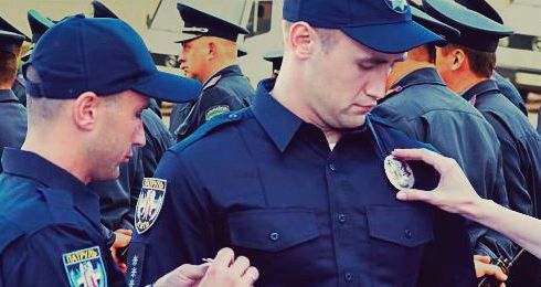 В Ровно полсотни уволенных Аваковым милиционеров перекрыли трассу на Киев