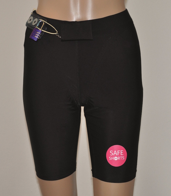 Германия нашла способ защитить немецких женщин от насилия мигрантов. Трусы с сиреной