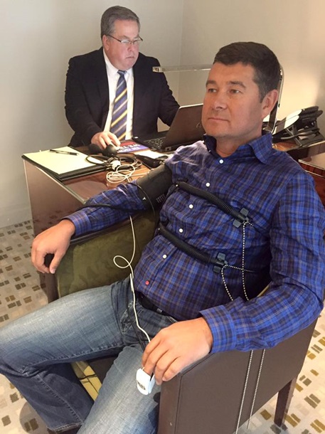 Онищенко: ФБР проверило меня на детекторе лжи