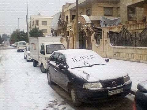 Первый снег в Алеппо. Первый снег в Алеппо.