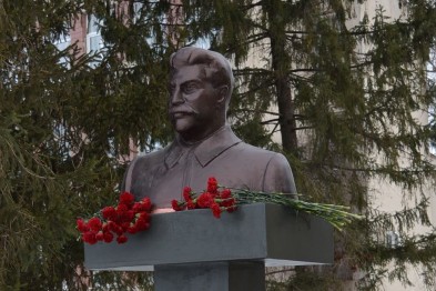 В Ростовской области торжественно открыли бюст Иосифу Сталину