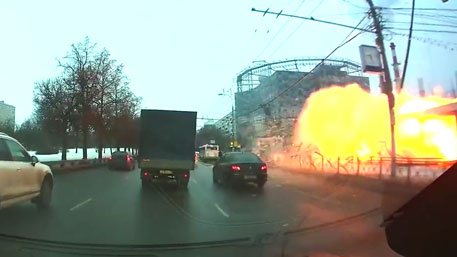 Момент взрыва на станции метро "Коломенская"