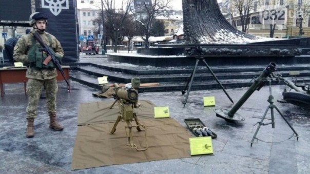 Украинские военные показали свое лучшее вооружение в день ВСУ