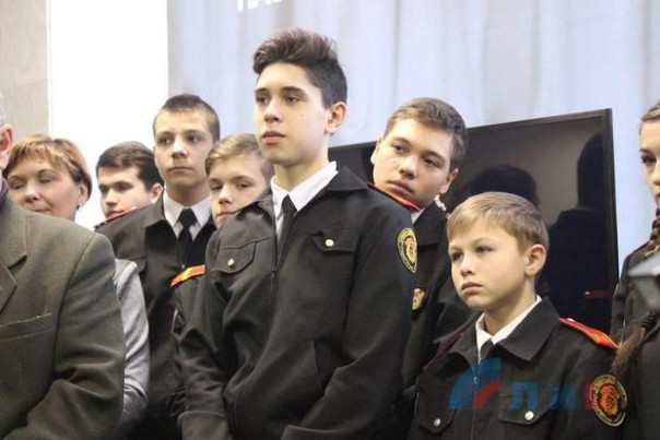 Сводка от НМ ЛНР 7 декабря 2016 года. Генпрокуратура и МВД ЛНР поймали на взятке сотрудника миграционной службы Красного Луча