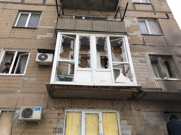 Военная сводка: ночной артиллерийский обстрел Донецка, повреждено как минимум 13 домов Военная сводка: ночной артиллерийский обстрел Донецка, повреждено как минимум 13 домов