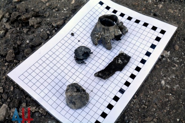 Последствия ночных обстрелов: повреждены минимум 13 домов в Куйбышевском районе Донецка, ранен мирный житель Последствия ночных обстрелов: повреждены минимум 13 домов в Куйбышевском районе Донецка, ранен мирный житель