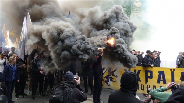 Для чего сотрудник НАН Беларуси приглашает к дискуссии нацистов «Азова»? Для чего сотрудник НАН Беларуси приглашает к дискуссии нацистов «Азова»?