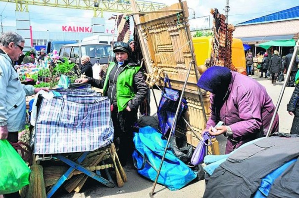 «Зачем нам эта Европа?» — Нищим украинцам не до безвиза «Зачем нам эта Европа?» — Нищим украинцам не до безвиза