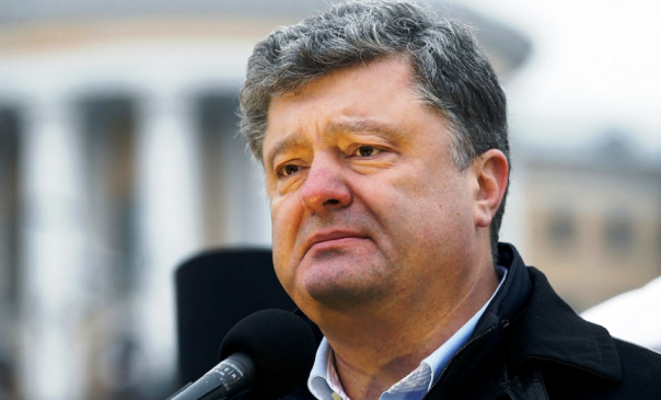 На задних лапках: Порошенко умоляет ЕС ввести новые санкции против России