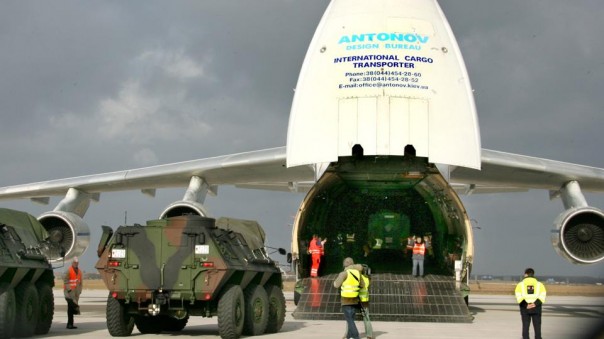 НАТО вынуждено подписать невыгодный контракт с Украиной НАТО вынуждено подписать невыгодный контракт с Украиной