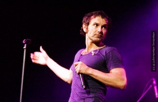 Мажор и бандеровец! Вакарчук опозорился в Польше, подняв украинский флаг