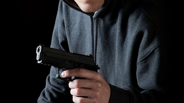 Ночная перестрелка на ЖД вокзале в Николаеве: ранены 4 человека