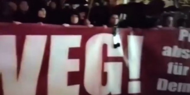 По всей Германии прошли масштабные митинги под лозунгом «Меркель должна уйти»