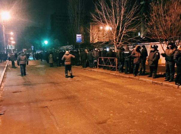 В Киеве очередной погром МАФов: продавцу сломали руку