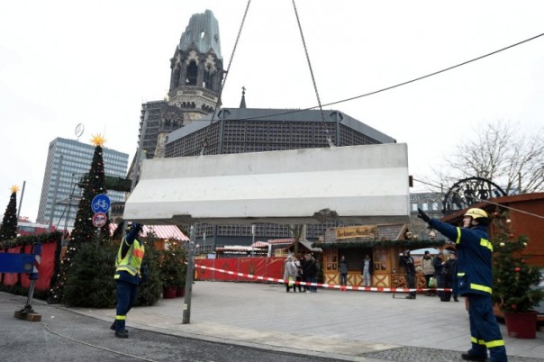 Рождество в бетонном бункере от Меркель: немецкие города переходят на осадное положение Рождество в бетонном бункере от Меркель: немецкие города переходят на осадное положение