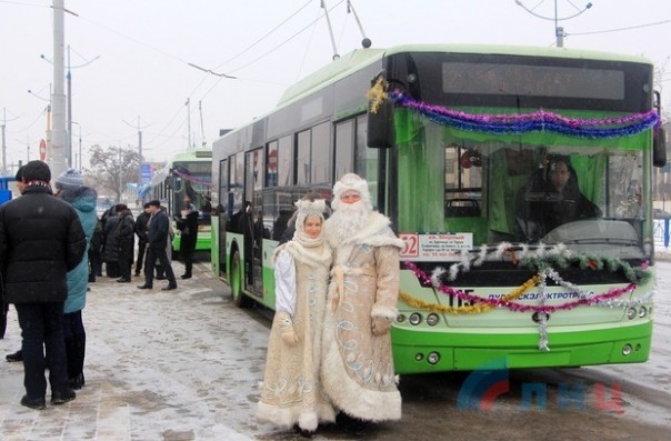 Глава Республики и мэр Луганска торжественно открыли путепровод на улице Советской Глава Республики и мэр Луганска торжественно открыли путепровод на улице Советской