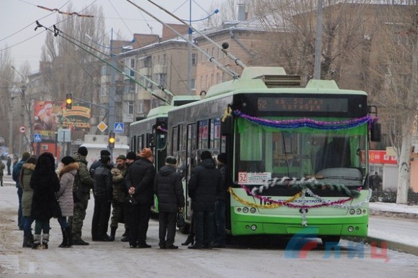 Глава Республики и мэр Луганска торжественно открыли путепровод на улице Советской Глава Республики и мэр Луганска торжественно открыли путепровод на улице Советской