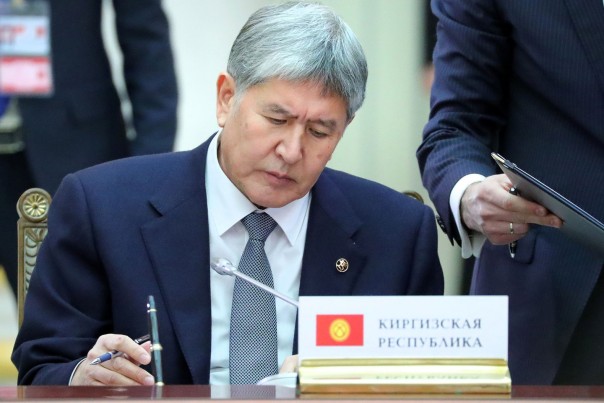 Таможенный демарш. Почему Киргизия долго не решалась присоединяться к ЕврАзЭС?