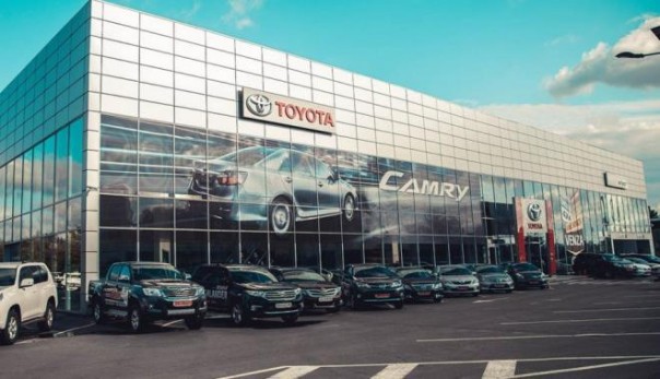 В Харькове бросили гранату в автоцентр Toyota