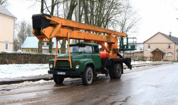 Литва: мэр потребовал снять звезду с верхушки елки