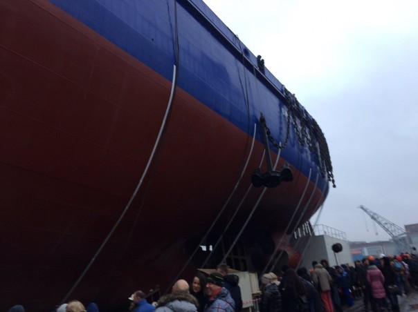 Крупнейший в мире дизельный ледокол спущен на воду в Петербурге Крупнейший в мире дизельный ледокол спущен на воду в Петербурге