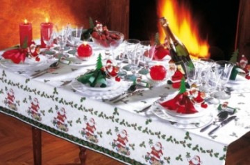 Бюджетный Санта-Клаус: новогодний стол для «нерабов» предполагает мойву, пиво и дешевый салат