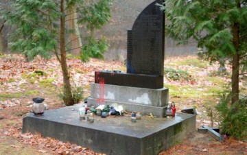 Поляки разрешили сносить советские памятники