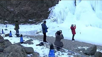 Вода, которая не течёт: в Китае из-за сильных морозов застыл водопад