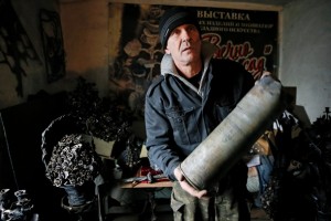 Донецкий кузнец весной представит на выставке в Госдуме РФ кованые фигуры из осколков снарядов Донецкий кузнец весной представит на выставке в Госдуме РФ кованые фигуры из осколков снарядов