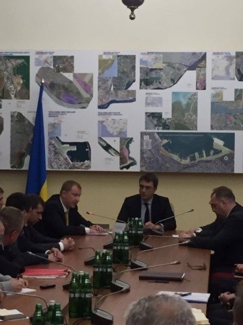 Порты Украины рвут на куски Порты Украины рвут на куски