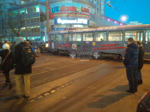 А теперь расскажи, как обгонял, как подрезал...