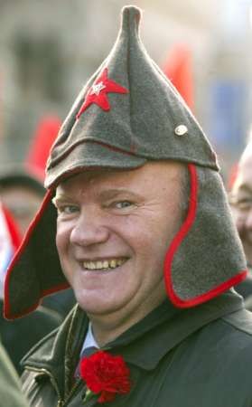 Звезда и смерть Геннадия Зюганова. Звезда и смерть Геннадия Зюганова.