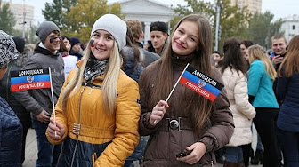 "Как вам не стыдно улыбаться? Ведь идёт война!" - ответ диванным воякам