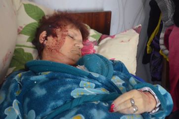 Сын у тела погибшей матери: Вас будут резать также! [18+]