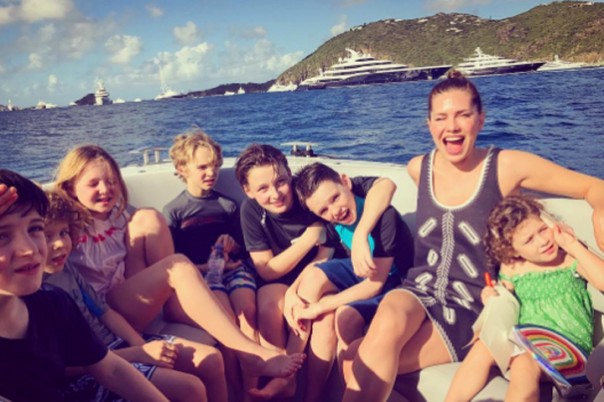 Роман Абрамович и Борис Ельцин встречают Новый год на Сен-Бартсе вместе с полусотней миллиардеров