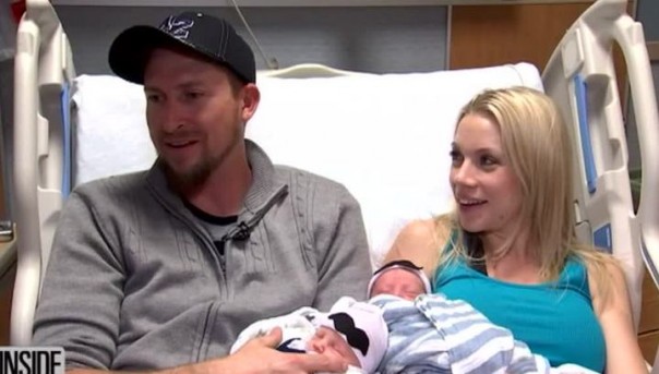 Календарь пошутил: близнецы родились с разницей в пару минут, но в разные годы