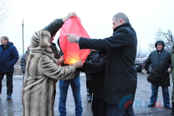 В Луганской Республике прошли акции «Свеча памяти». 1000 дней вопреки. Вспомнили поименно всех земляков, погибших за время так называемой "АТО" В Луганской Республике прошли акции «Свеча памяти». 1000 дней вопреки. Вспомнили поименно всех земляков, погибших за время так называемой "АТО"