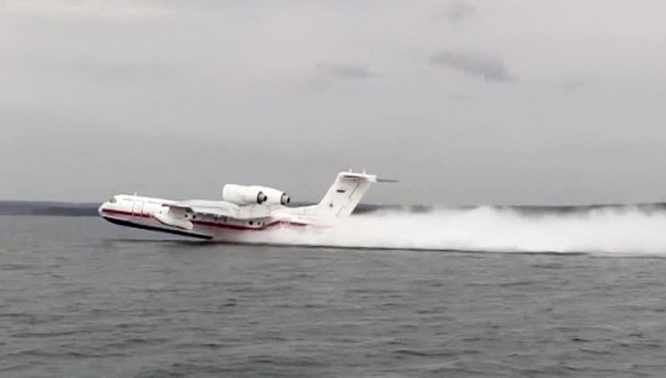 МЧС получило модернизированный самолет-амфибию Бе-200