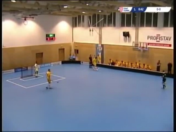 Обвал крыши спортзала в чешском городе Ческа-Тршебова