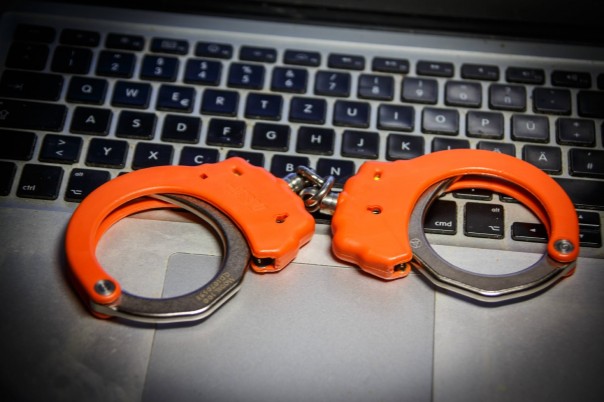 Охота на «русских хакеров»: в Испании по запросу ФБР задержан российский программист