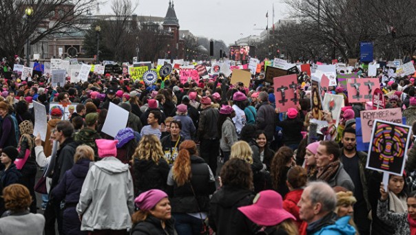 Белый дом "призовет к ответу" СМИ, чьи репортажи считает неправильными