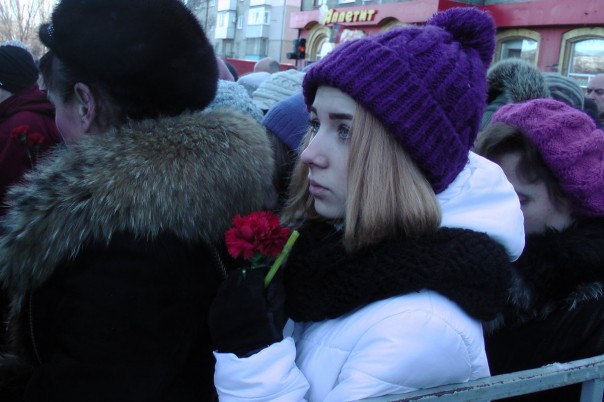 Донецк почтил память жертв трагедии на Боссе