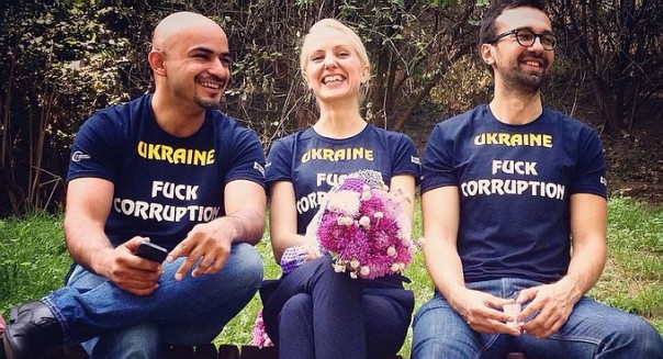 Пропагандисты Евромайдана готовы продаться Путину