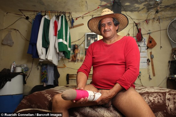 В Мексике обладателя 45-сантиметрового полового органа признали инвалидом (18+)